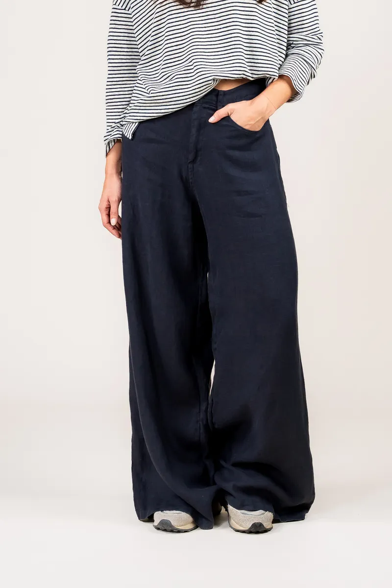 Kuyichi Kuyichi Damen vegan Hose Loren Mitternachtsblau, Extra dunkelblau, – Produktbild 2 von 2