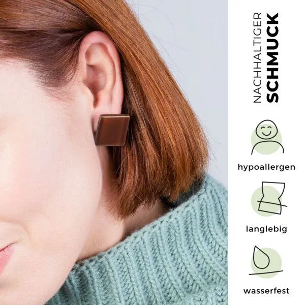 ALEXASCHA ALEXASCHA Auffällige Statement Ohrclips aus Glas | PUREFORM, Kaffeebraun, – Produktbild 3 von 4
