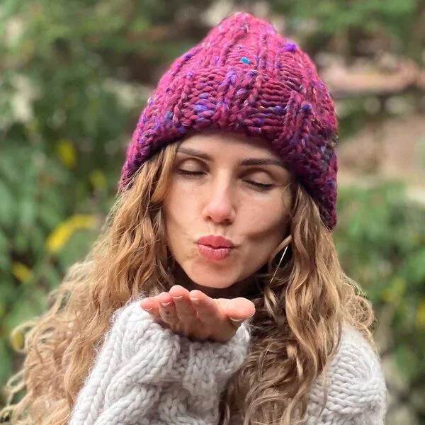 PANAPUFA PANAPUFA Handgestrickte Chunky Beanie – 90 % Merinowolle, 10 % Seide, Van gogh gelb, – Produktbild 2 von 2
