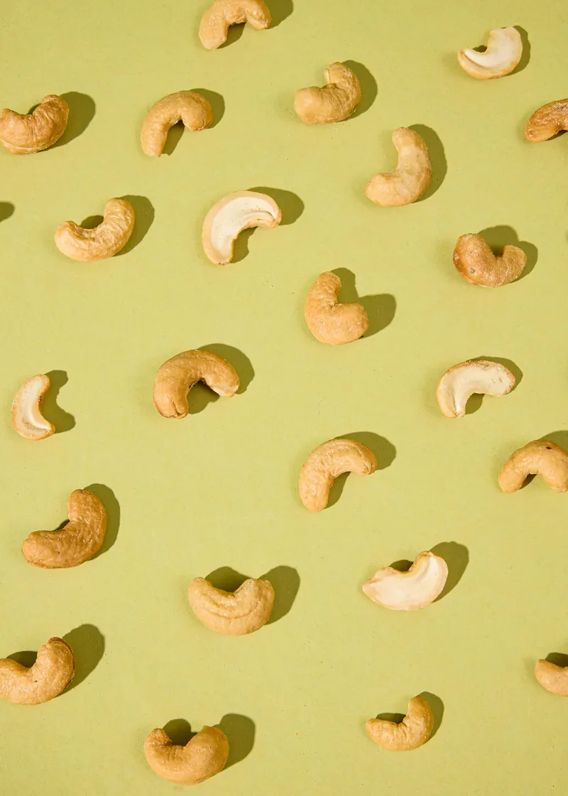KoRo Geröstete und gesalzene Cashewkerne 1 kg – Produktbild 1 von 5