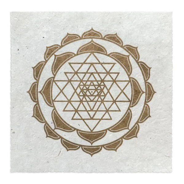 Veskor Cassiopeia Veskor Cassiopeia SRI YANTRA Lotus Linoldruck | 22 × 22 cm | Gold auf Naturweiß – Produktbild 1 von 4