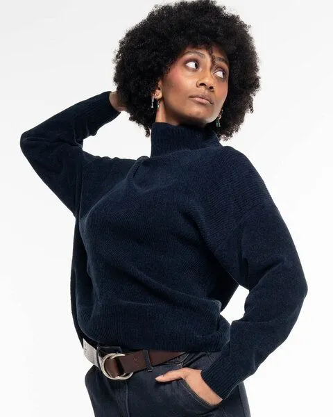 Alma & Lovis Alma & Lovis Supersofter Chenille-Pullover aus Organic Cotton | Chenille Sweater, Titan (blau), – Produktbild 3 von 4
