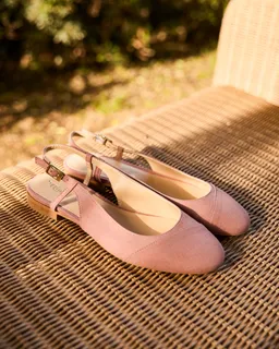 Minuit Sur Terre Minuit Sur Terre Damen vegan Sandalen Hortense Pétale Pink – Produktbild 1 von 1