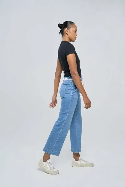 DAWN DAWN Jeans DEW Flared Soft Denim French Pocket, Medium blue, – Produktbild 4 von 5