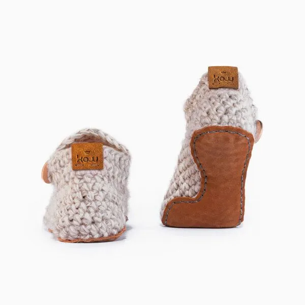 Kingdom of Wow Knit Boots aus weichem Wollgarn – Damen & Herren, gehäkelt & handgefertigt | Kingdom of Wow, Chai, – Produktbild 7 von 7