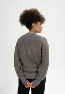 MELA MELA Damen vegan Strickpullover Riya Bear Melange Graubraun – Produktbild 1 von 1