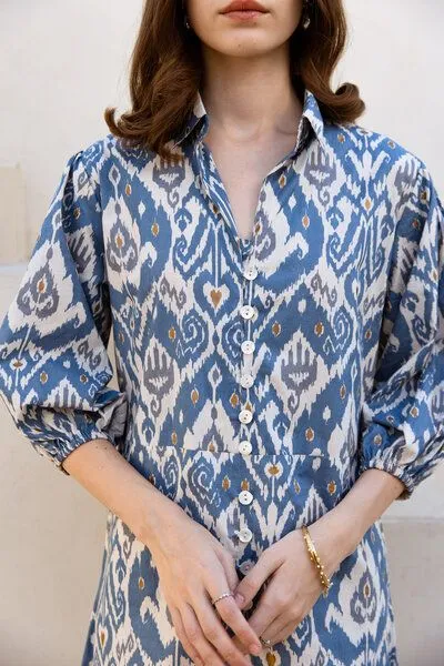 Haus of Namaste Haus of Namaste Kleid aus Bio-Baumwolle – handbedruckt im Ikat-Stil mit Taschen – Produktbild 2 von 4