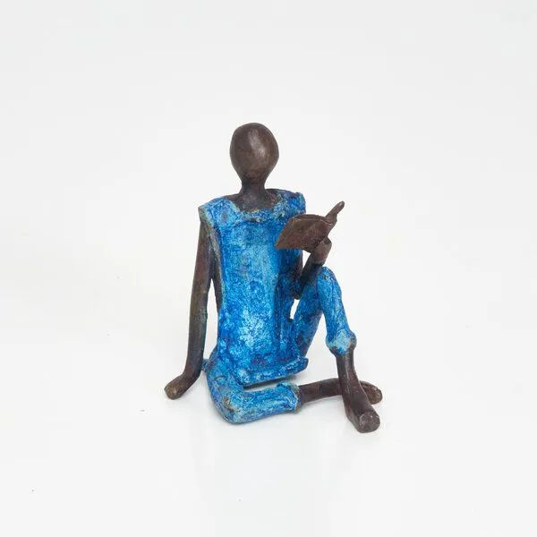 Moogoo Creative Africa Moogoo Creative Africa Bronze-Skulptur "L' enfant au livre" by Soré | Kind mit Buch | 8 cm, Blau, – Produktbild 2 von 4
