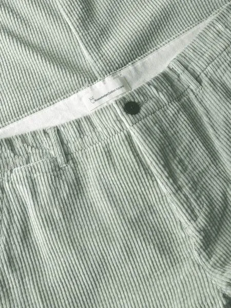 KnowledgeCotton Apparel KnowledgeCotton Apparel Cordhose Chuck regular corduroy pants, Lily pad, – Produktbild 3 von 3