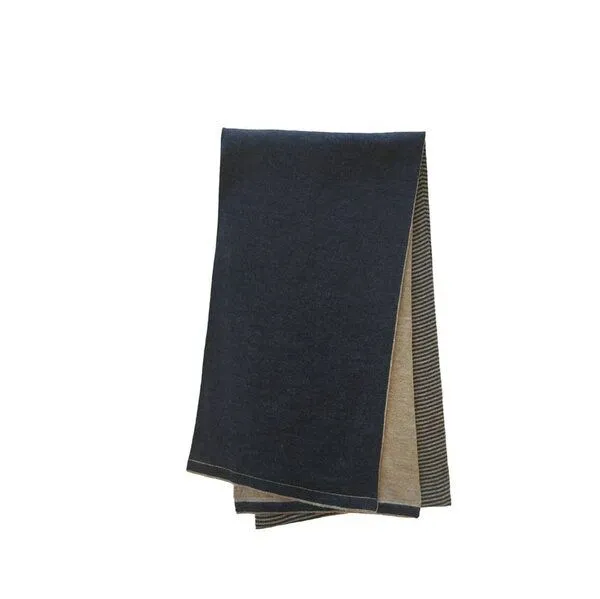 austriandesign.at austriandesign.at RingelSchal aus extrafeiner Merinowolle, Anthrazit/natur, – Produktbild 2 von 4