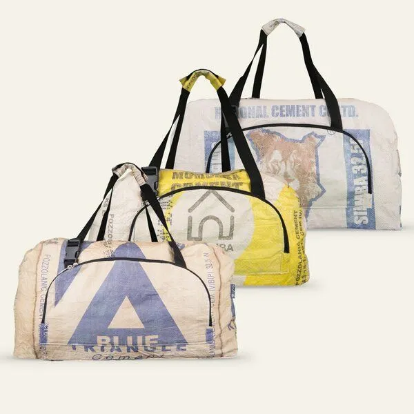 Nyuzi Blackwhite Nyuzi Blackwhite Upcycling Weekender | Sporttasche mit Rucksackfunktion recycelt aus Zementsäcken, Blau simba cement, – Produktbild 2 von 4