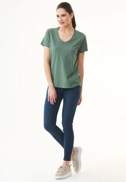 ORGANICATION ORGANICATION Damen Basic T-Shirt aus Bio-Baumwolle mit V-Ausschnitt, Green tea, – Produktbild 2 von 4