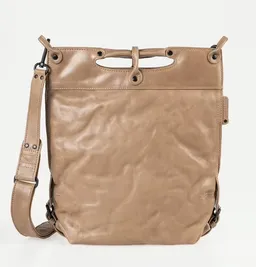 aunts & uncles aunts & uncles Grandma's Luxury Club Mrs. Pancake Umhängetasche timeless taupe – Produktbild 1 von 1