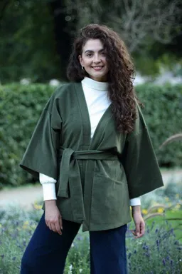 ManduTrap ManduTrap Kimonojacke Dolma Damen – Bio-Baumwollcord, mit Gürtel und Taschen – Produktbild 1 von 1