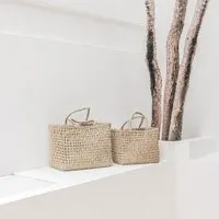Soeji Soeji Strandtasche aus gewebtem Seegras (2 Größen) – Produktbild 1 von 1