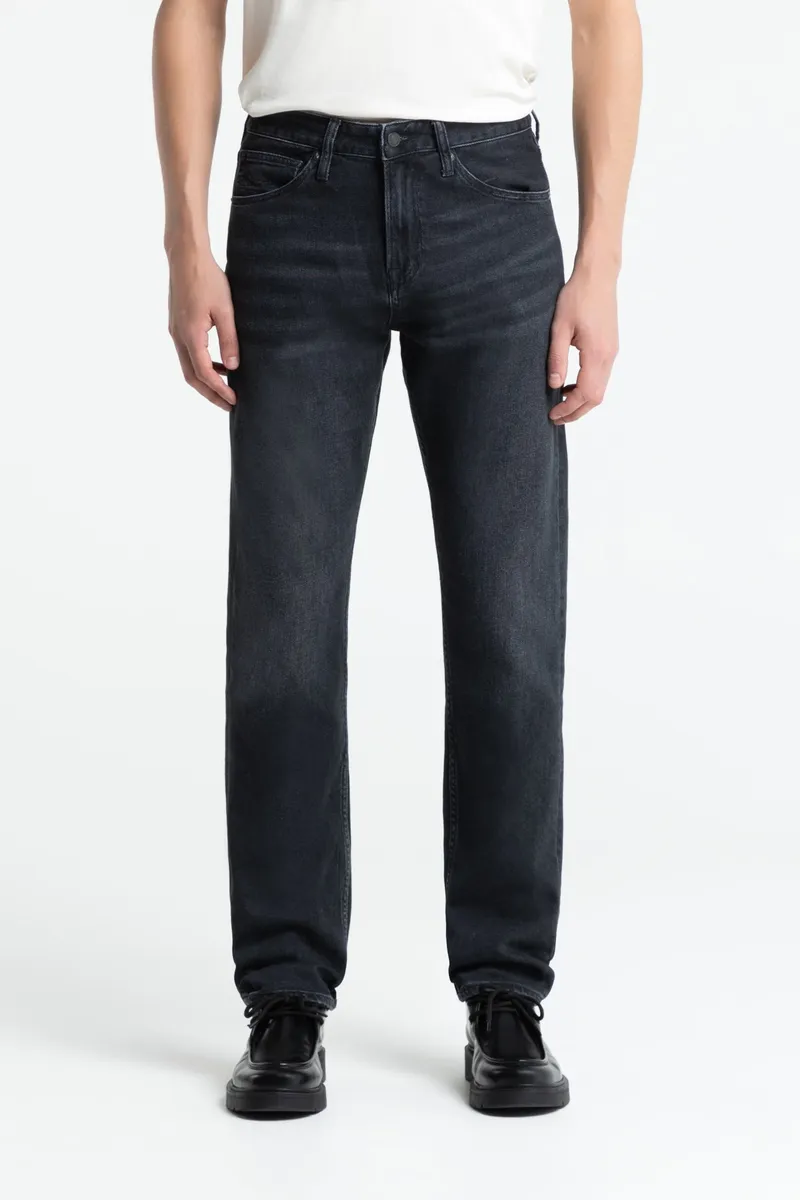 Kings Of Indigo Kings of Indigo Herren vegan Jeans Addo Schwarz, Schwarz, – Produktbild 1 von 2
