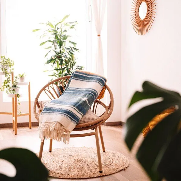 Steppenwolle Steppenwolle Kuscheldecke VALLEY aus 100% Schurwolle mit Tribalmotiv & Fransen – Produktbild 3 von 4