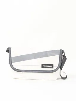 Freitag Freitag F41 Hawaii Five-O - white grey (000004289652) – Produktbild 1 von 1