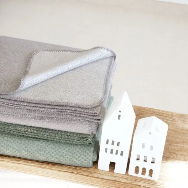 RIEMA Germany RIEMA Germany Kuscheldecke EMMA aus Bio-Baumwolle OEKO-Tex, Grau, – Produktbild 5 von 5