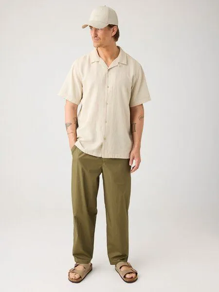 KnowledgeCotton Apparel KnowledgeCotton Apparel Lockeres Kurzarmhemd aus Bio-Baumwolle, Grün-twill, – Produktbild 3 von 4