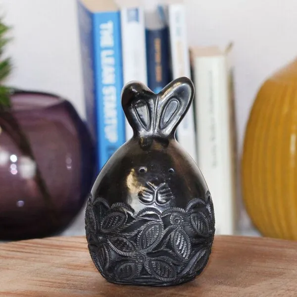 Mitienda Shop Mitienda Shop Handgemachte Dekofigur aus Mexiko Hase aus Keramik – Produktbild 2 von 2