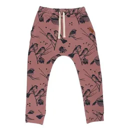 Walkiddy Jogginghose Kinder Rosa „Sparrow Friends“ aus GOTS-zertifizierter Bio-Baumwolle – Walkiddy – Produktbild 1 von 1