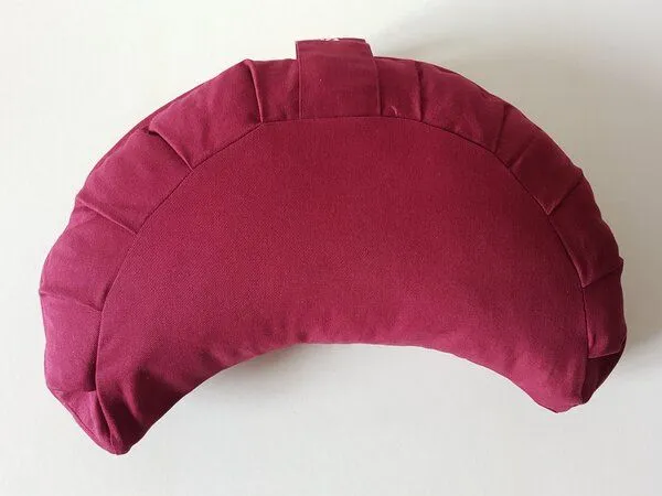 BAGHI BAGHI Meditationskissen Halbmond basic aus Bio-Baumwolle kbA - Sitzhöhe 12cm, Bordeaux, – Produktbild 1 von 2
