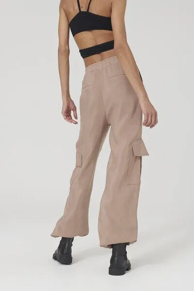 Lovjoi Lovjoi Hose HEDIE aus VISKOSE Ecovero & TENCEL Lyocell, Rosewood (pink), – Produktbild 3 von 4