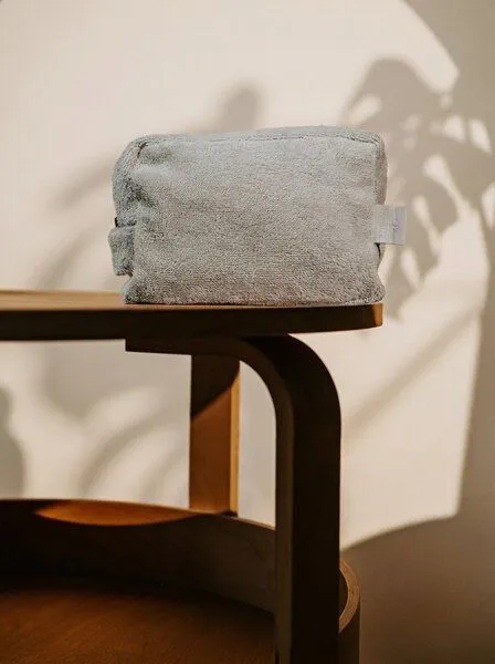 Pamukia Pamukia Kosmetiktäschchen aus 100 % GOTS-zertifizierter Bio-Baumwolle | Kollektion Essence, Hellgrau, – Produktbild 2 von 4
