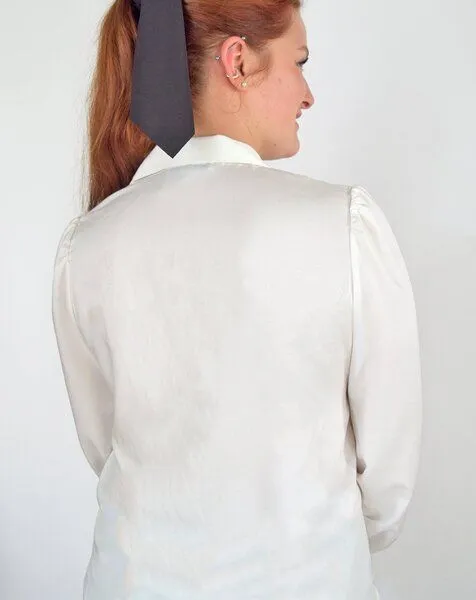 Aatise Aatise Umweltfreundliche Zyrase-Bluse aus weißem Ecovero mit Bischofsärmeln, Weiss, – Produktbild 4 von 4