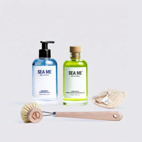 SEA ME SEA ME Küchen Set mit Spülmittel, Handseife, Spülbürste & Spülschwamm | vegan | Mehrweg-Glas 250 ml – Produktbild 1 von 3
