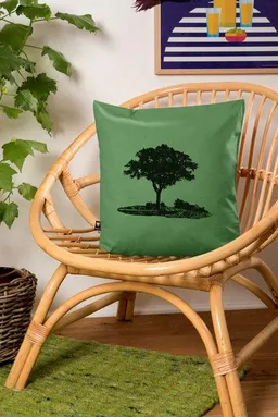 Hirschkind Hirschkind Bio-Kissenbezug 'Baum im Oderbruch' grün mit schwarzem Druck 40*40 cm – Produktbild 1 von 1