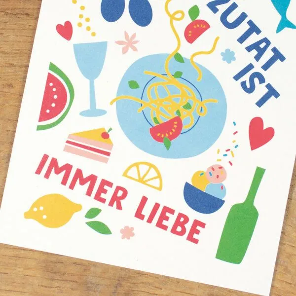 Bow & Hummingbird Bow & Hummingbird Postkarte "Die geheime Zutat ist immer Liebe" aus Recyclingpapier – Produktbild 2 von 3