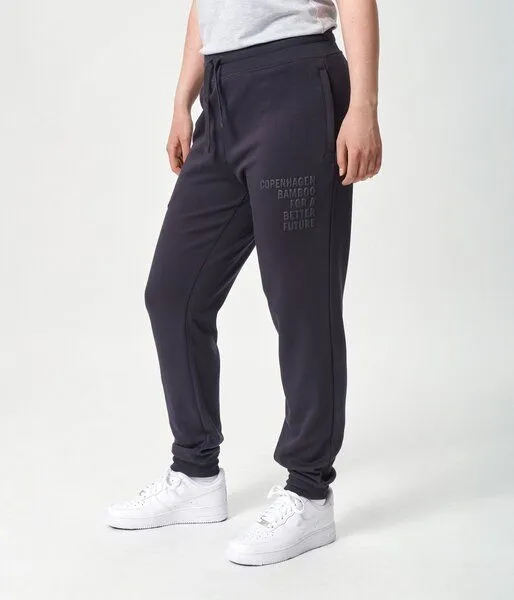 Copenhagen Bamboo Dunkelgraue Bambus-Sweatpants mit Logo – Produktbild 4 von 4