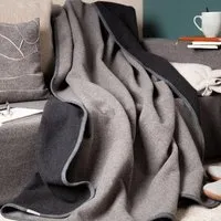 nahtur design nahtur-design Lodendecke | Warme Wolldecke | Kuscheldecke aus 100% Schurwolle, Braun/schwarz, – Produktbild 1 von 1