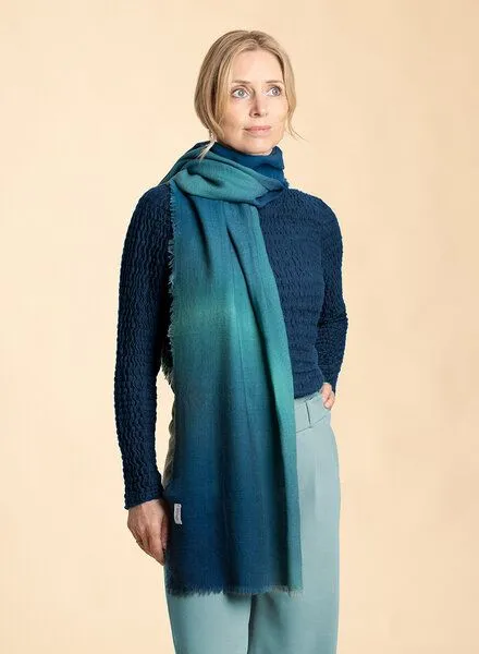 Djian Djian LIGHTS –Schal aus Merino-Wolle, mulesing-frei, Blau, – Produktbild 1 von 3