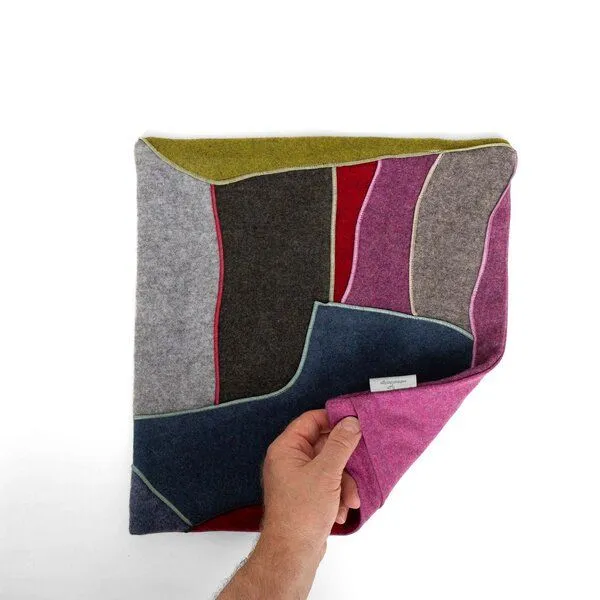 nahtur-design nahtur-design Dekokissen "zero-waste" aus kuscheliger Schurwolle | Unikate, Lotta, – Produktbild 1 von 4