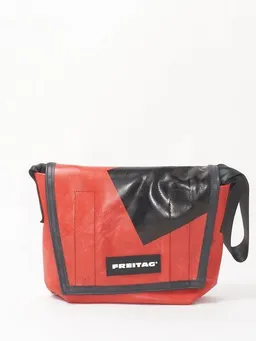 Freitag Freitag F11 LASSIE - red black (000004048696) – Produktbild 1 von 1
