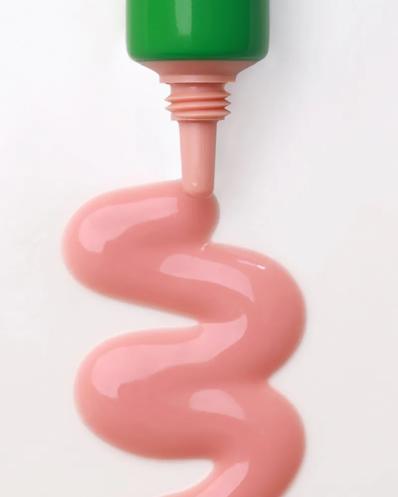 MÁDARA Organic Skincare Algae Shot 7-in-1 Aufpolsterndes Serum – Produktbild 2 von 2