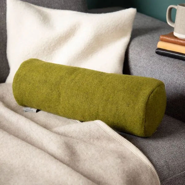 nahtur-design nahtur-design Nackenrolle aus Flauschloden mit Naturfüllung, Moos, – Produktbild 1 von 6