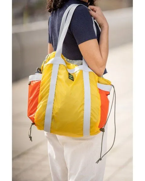 DEMANO DEMANO Tote Bag Hergestellt aus Fallschirmresten, Burdeos, – Produktbild 3 von 4