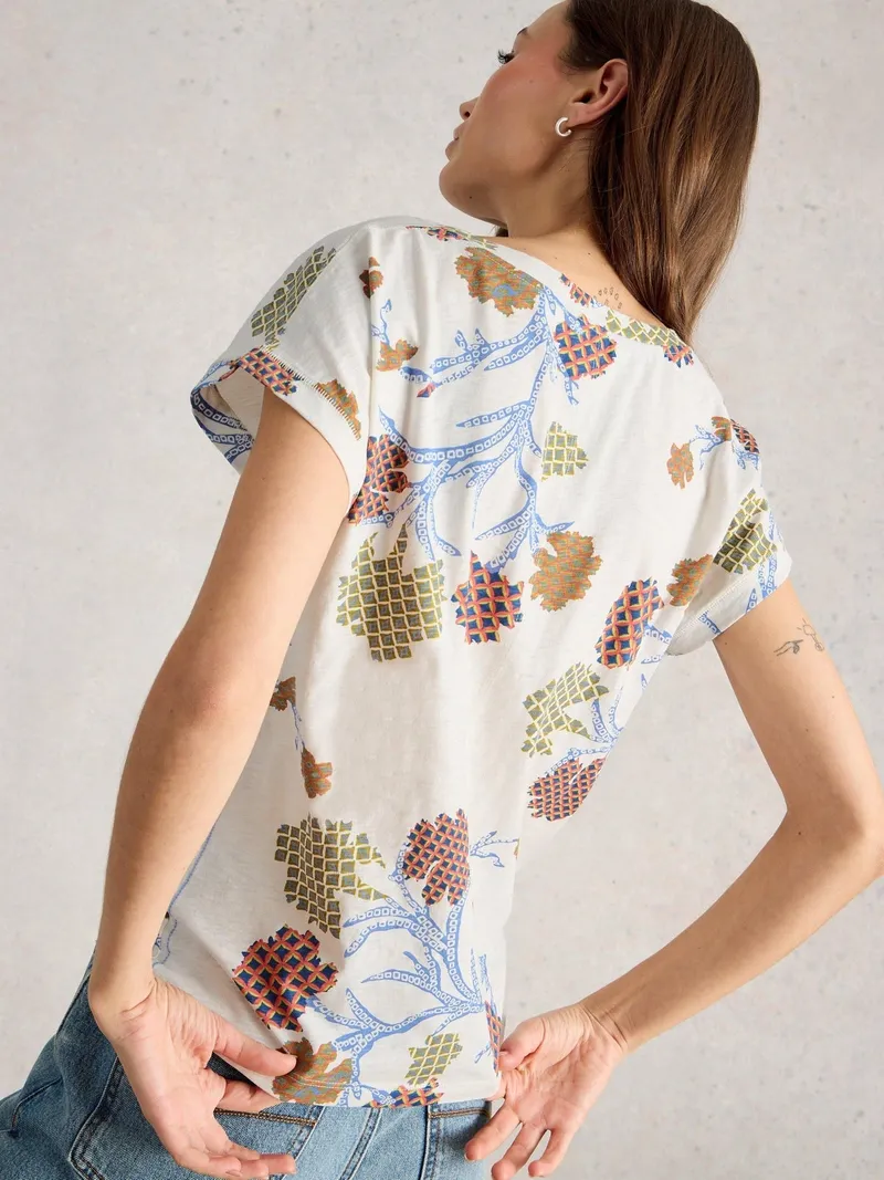 White Stuff T-Shirt Nelly mit Keilausschnitt - 34, Elfenbein print, – Produktbild 4 von 4