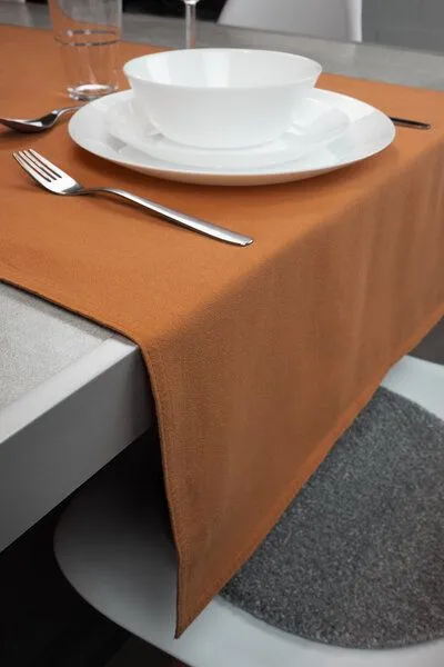 jilda-tex jilda-tex Tischläufer Renforce 100% Bio-Baumwolle Uni 50x160cm, Terrakotta, – Produktbild 2 von 4