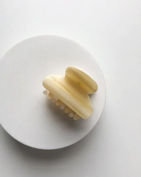 JAN N JUNE JAN N JUNE MACHETE Haarklammer MINI HEIRLOOM aus Acetat, Alabaster (gelb), – Produktbild 3 von 3