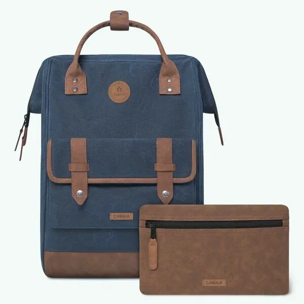 Cabaïa Cabaïa Rucksack Adventurer Medium aus veganem Leder - 25 Liter, Montalivet (blau), – Produktbild 1 von 4