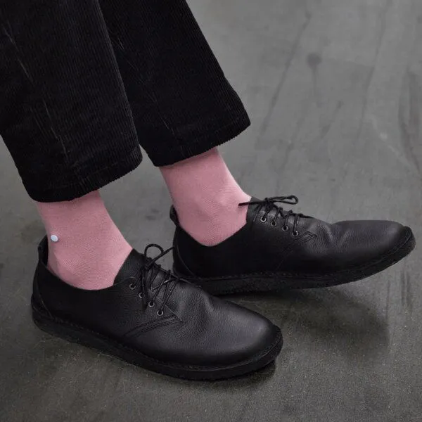 wysf. | what you stand for. wysf. | what you stand for. Socken, Piqué Strick mit Knopf, Bio-Baumwoll-Mix, Rosa (altrosa), – Produktbild 4 von 4
