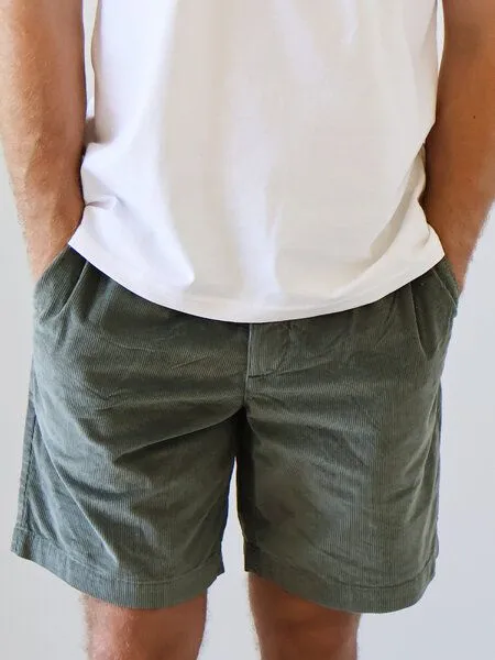 Kultgut Kultgut Relax Cord Shorts / 100% Biobaumwolle - leicht elastisch, Khaki, – Produktbild 2 von 4
