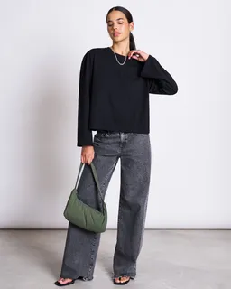 JAN N JUNE JAN N JUNE Damen vegan Longsleeve Boxy Ankira Schwarz – Produktbild 1 von 1