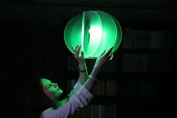 build-yours build-yours Acrylglas-Lampe - Hängelampe mit LED Beleuchtung und Fernbedieung – Produktbild 1 von 1