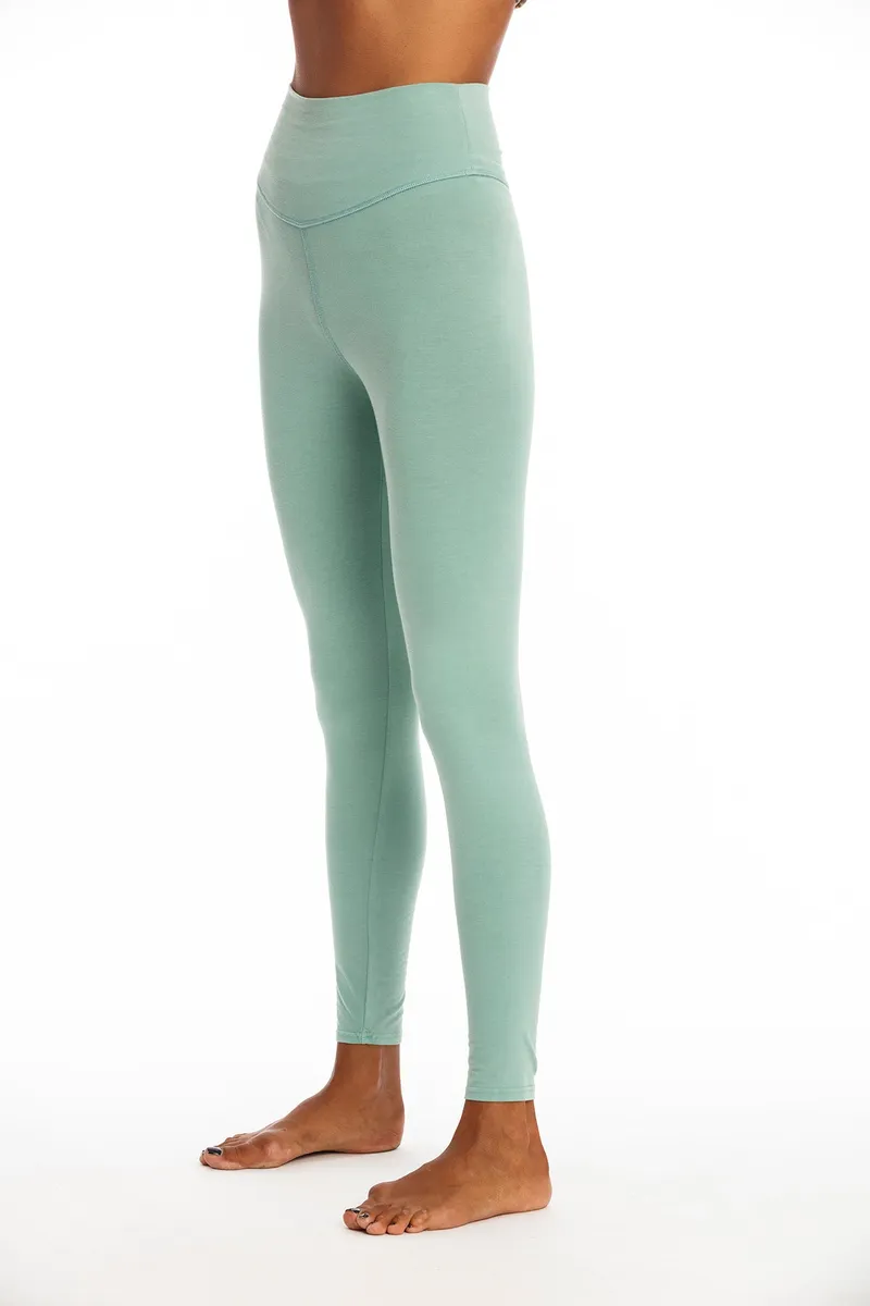 RAVENS VIEW IBIZA RAVENS VIEW IBIZA Damen vegan Yoga Legging Plus Cameo Grün, Hellgrün, – Produktbild 2 von 2